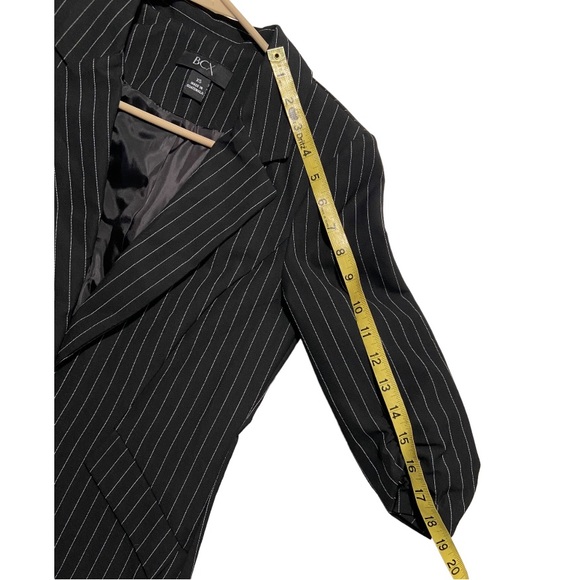 BCX l Pin Striped Fitted Blazer Size XS - Picture 6 of 8